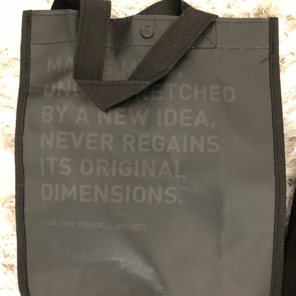 🍋 LULULEMON🍋 black snap BAG